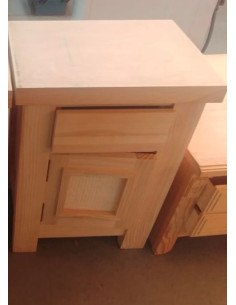 MESITA DE MADERA