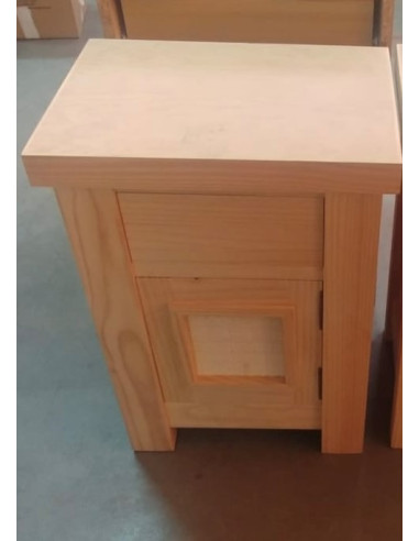 MESITA DE MADERA
