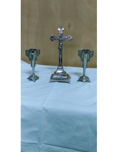 JUEGO CRUZ Y PORTAVELAS