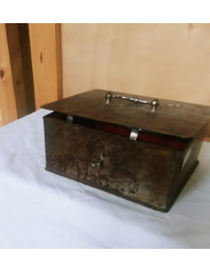 CAJA DE METAL