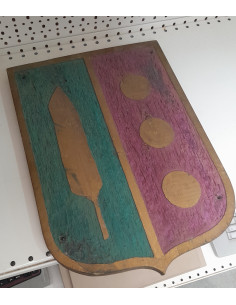 ESCUDO DE MADERA 2